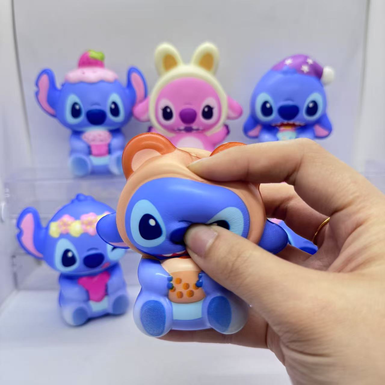 Brinquedo Squishy Stitch – Lil - Leatherworking Items avaliação e preço