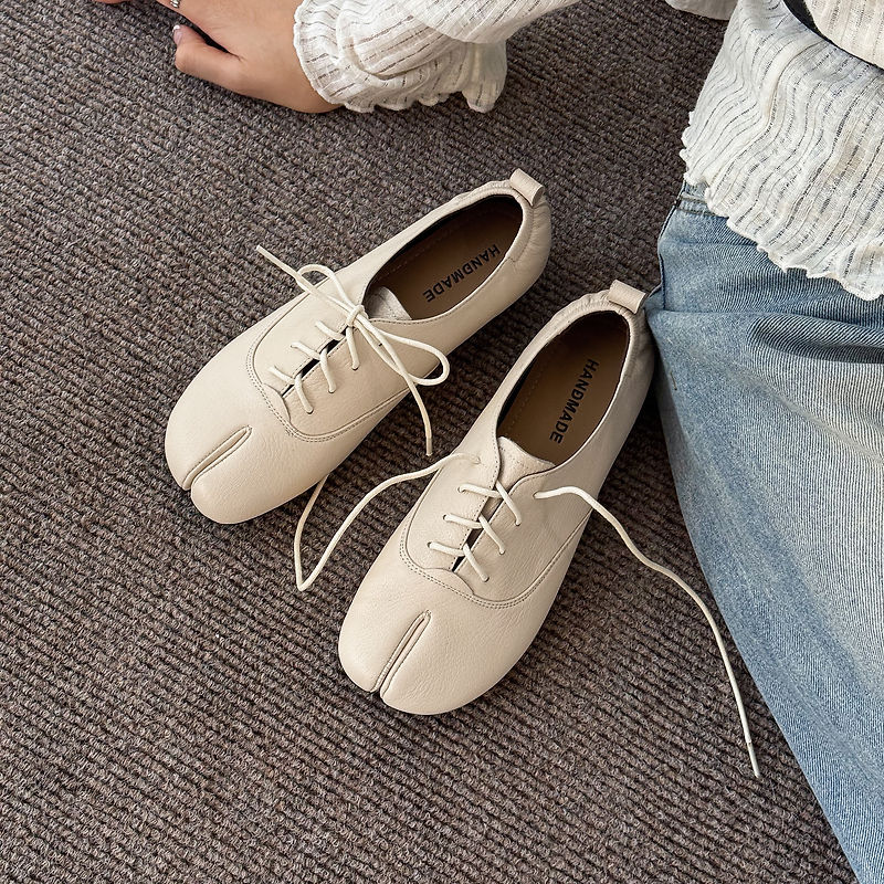 Sapatos Tabi Femininos de Cour - Leather Work Oxfords avaliação e preço